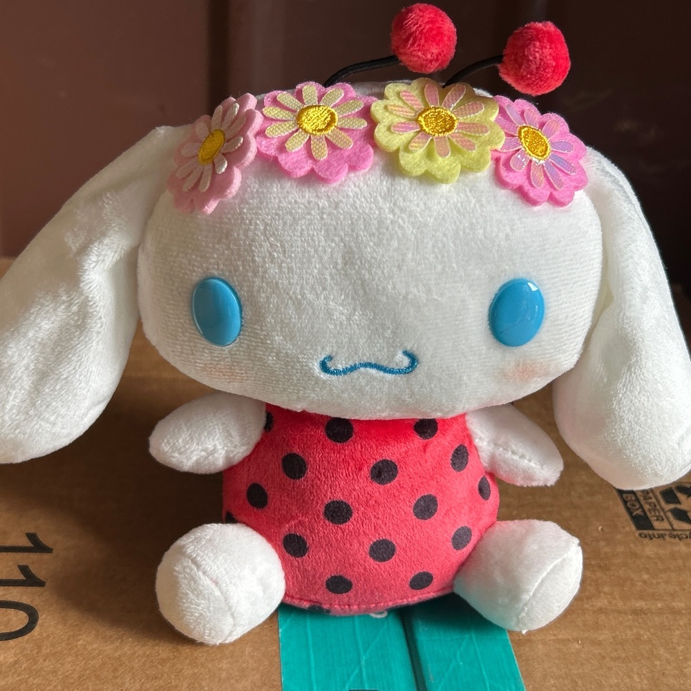 Sanrio Cinnamoroll Love Ladybug 6 Inch Bean Doll Plush